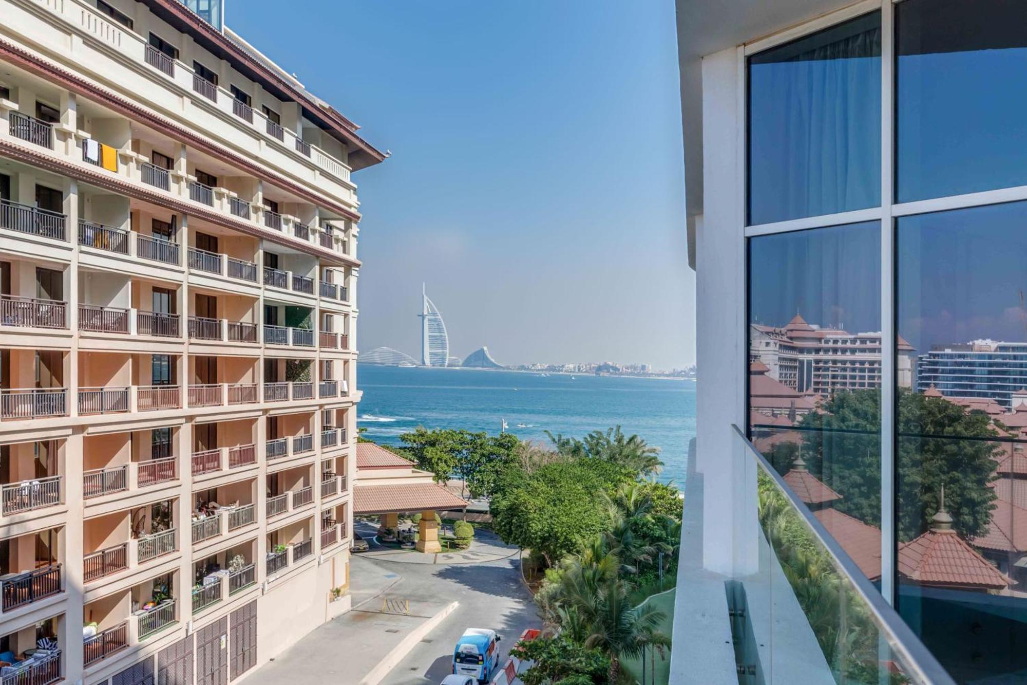 Luxury Azizi Mina Beachfront Apartments 迪拜 外观 照片