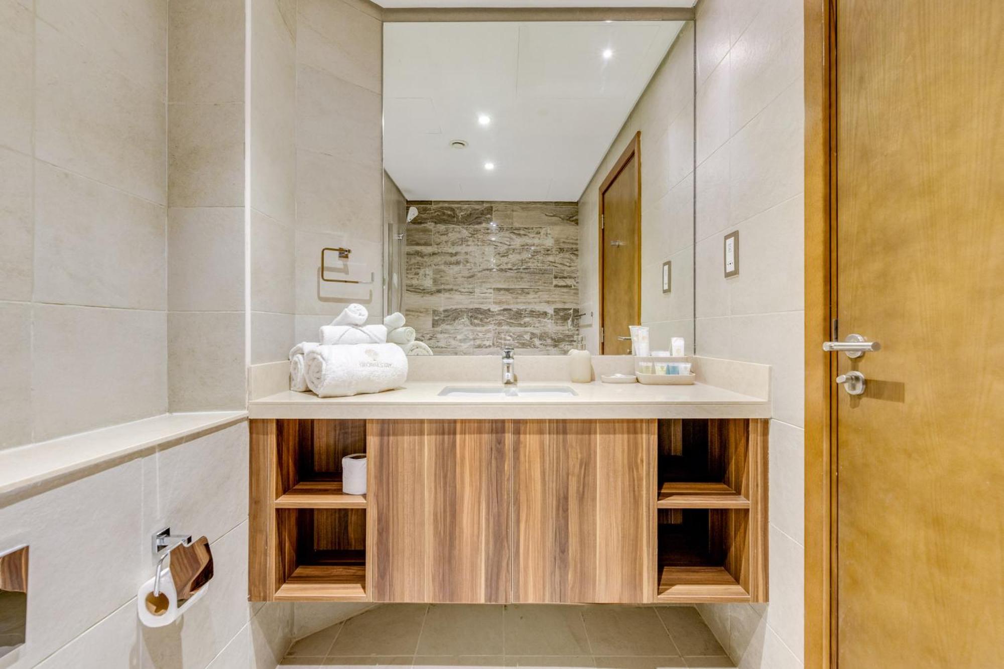 Luxury Azizi Mina Beachfront Apartments 迪拜 外观 照片